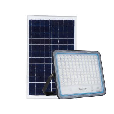 China Ip67 Waterproof  Outdoor LED Flood Light Solar Remote Control Garden Lamp for sale