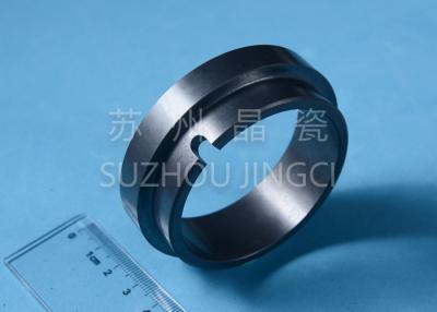 China Dureza de cerámica industrial de la baja densidad del anillo del carburo de silicio alta en venta