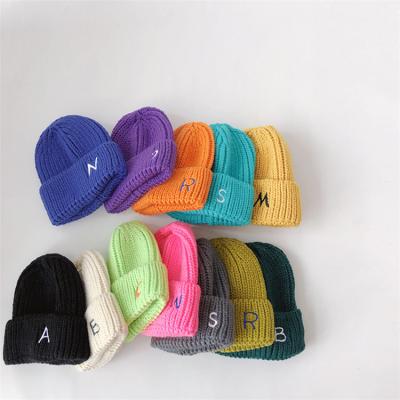 China 100pcs/Carton Winter Knit Beanie Hats with Embroidery/Blank Pattern for sale