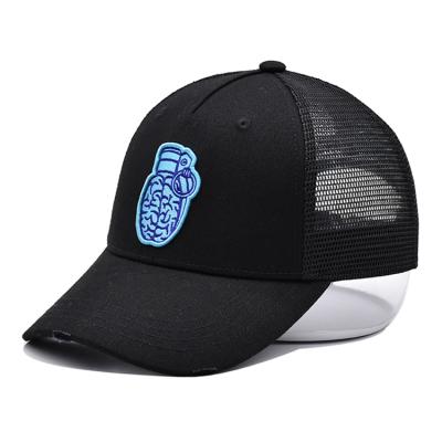 China Fabricante de gorro Sombreros de malla bordados Sombreros de camión personalizados Mayorista 5 paneles Sombreros de camión con logo en venta
