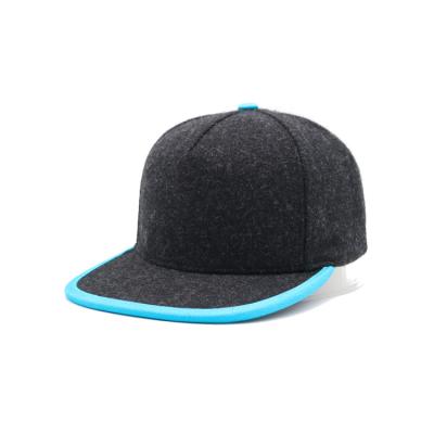 China Customized Blank Flat Brim Snapback Hats  For Autumn And Winter for sale