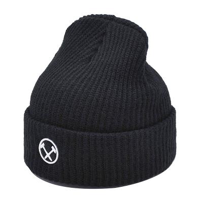 中国 Personalized Custom Knit Beanie Hats Classic Men's Warm Winter Hats 販売のため