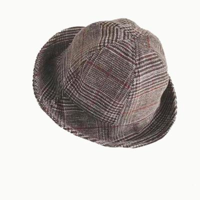China Sombreros para mujer por encargo del cubo del invierno, sombrero impermeable del cubo del llano en venta