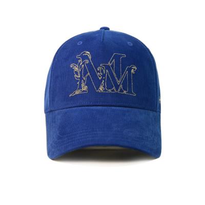 中国 Bsciの金属のバックルが付いている注文のロゴのコーデュロイの綿の野球帽 販売のため