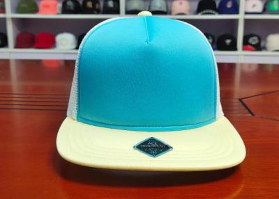 中国 Fashionable Mix Color Blank Custom design logo Flat Bill Plastic buckle Snapback Caps Hats 販売のため