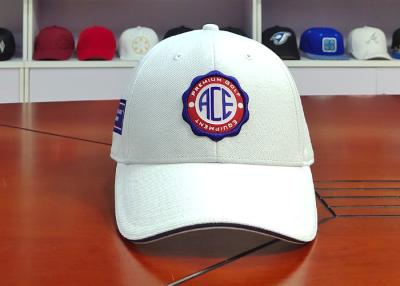 China 2020 High quality white 6panel metal buckel custom patches logo baseball caps sports hats à venda