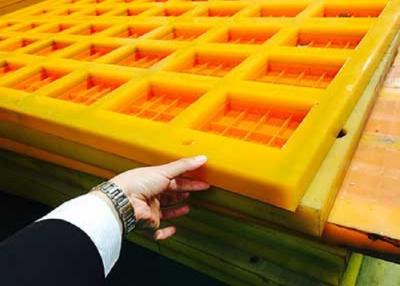China Mineração peneirando a malha da tela do poliuretano do minério 610x610mm à venda