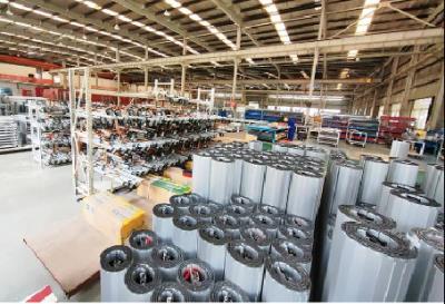 China Portas de enrolar de alumínio Peças de aparelhos contra incêndio Anodizado resistente a ácidos e álcalis à venda