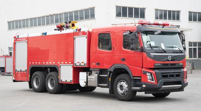 Chine Système à mousse et système d'éclairage Camion de pompiers industriel 90 km/h à vendre