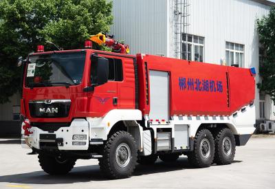 中国 6×6 MAN空港消防車 11トン 10000Lの水タンク 販売のため