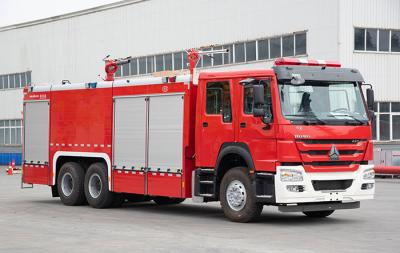 China Agua de Sinotruk HOWO/coche de bomberos especial de la espuma/del polvo con la cabina doble de la fila en venta