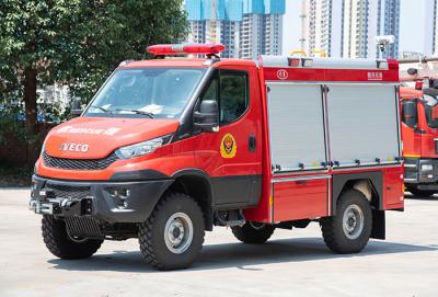 中国 4x4イヴェコのCAFSの火-消火システムが付いている毎日の救助の消防車 販売のため