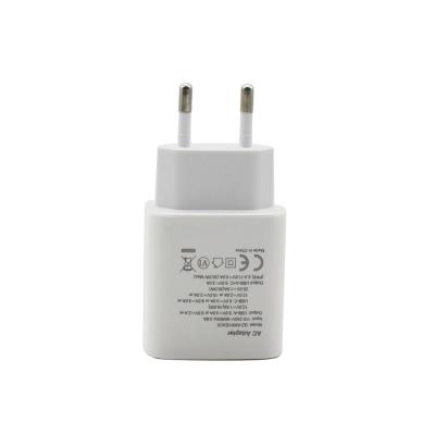 China QC2.0 USB C PD Charger 2.4A Fast Charger Block PC Fireproof Adapter With IPhone for sale