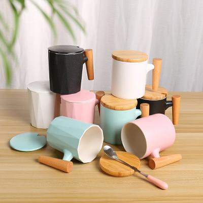 China Venta caliente de soportes de madera tazas de té tazas de alta calidad personalizado regalo cerámica tazas de café soportes de madera taza de café taza de porcelana 30 en venta