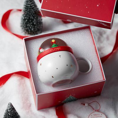 China Schattige kerstbeker Creatieve mannen Vrouwen Keramische mok met deksel Groot paar drinken koffiebeker Te koop