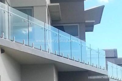 China Corrimões de vidro resistentes ao calor de vidro geados da balaustrada do Decking para casas à venda