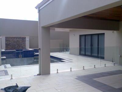 China Vidro laminado da cerca 15,2 exteriores da piscina do cristal B PARA a casa verde à venda