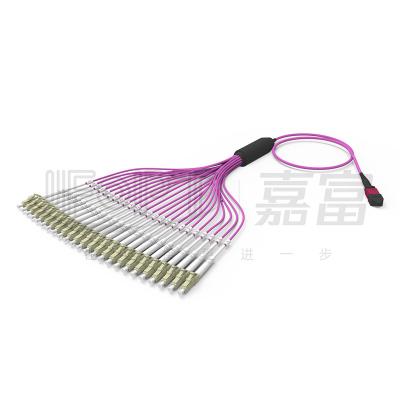 Китай MPO-LC Multimode OM4 24-Core LSZH High-Density Data Center Patch Cord (МПО-ЛК мультимодный ОМ4 с 24 ядрами) продается