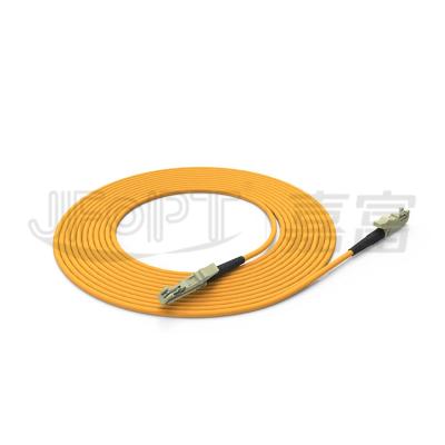 中国 PVC OFNR LSZH Cable Jacket G652D Fiber Patch Cord for Superior Network Operation 販売のため