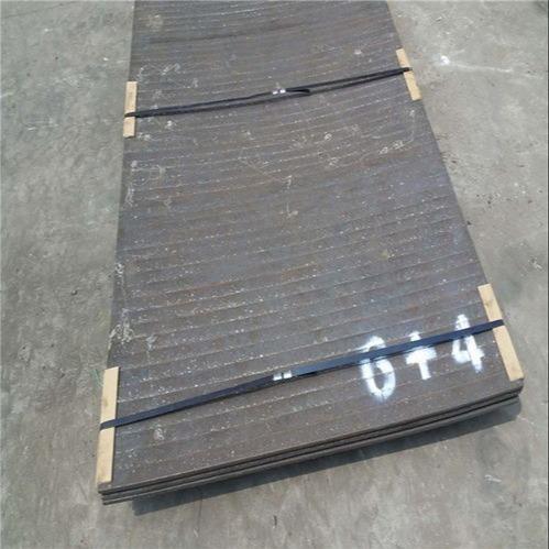 Quality Q235B Base Material High toughness 29 Mm (12+17mm) Thickness Chromium Carbide for sale