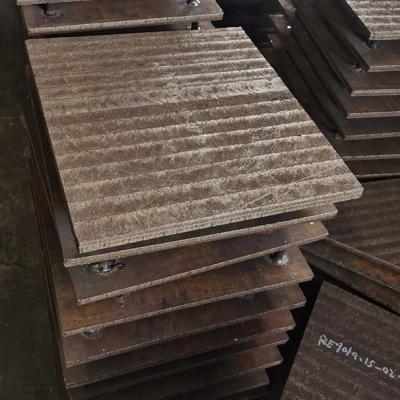 China Chapa de revestimento de carburo de cromo chapa de revestimento de aço resistente ao desgaste à venda