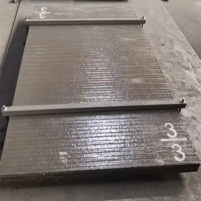 中国 EH360 EH400 EH500 EH550 Chromium Carbide Overlay Plate Wear Plate Bimetallic Hardfacing Cladding Wear Steel Plate 販売のため