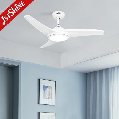 China 220V 50HZ Color Changing Lighting Ceiling Fan With Remote Control for sale