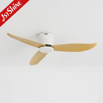 中国 Remote Control Small LED Ceiling Fan Low Ceiling Room 3 Blade Plastic Ceiling Fan 販売のため