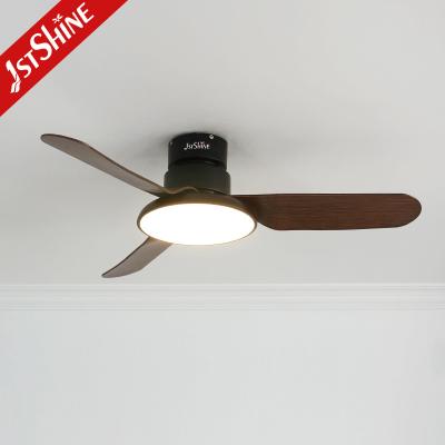 中国 43 Inches Black Flush Mounted Ceiling Fan With Lamp Children Room 販売のため
