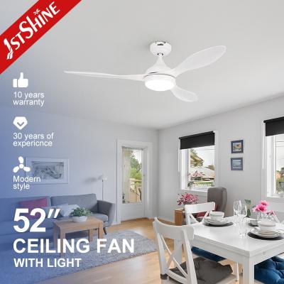 China 52 inch energiebesparende dimmable LED plafondventilator met afstandsbediening en multi-kleuren for sale