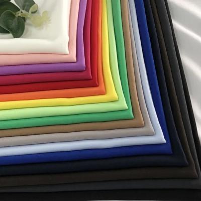 中国 Polyester Down Proof Waterproof Microbial Recycled Pongee Lining Fabric 販売のため