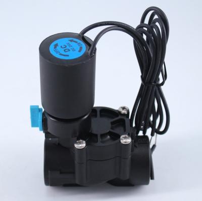 China G1 de” válvula de solenoide plástica fêmea da irrigação BSP 0.28A 24vac para o campo de jogos à venda