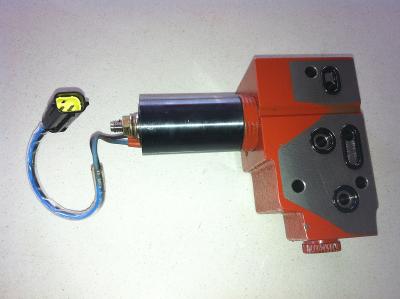 中国 油圧ポンプの予備品の掘削機のための弁のブロックK3V112の比例した電磁弁 販売のため