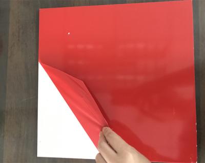 China Galón de goma del color rojo de la capa de Peelable de la pintura a base de agua que embala 1L/4L/20L en venta