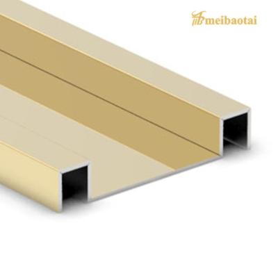 Китай Плитка нержавеющей стали ранга 304 уравновешивает 0.65mm толщина украшает край стены продается