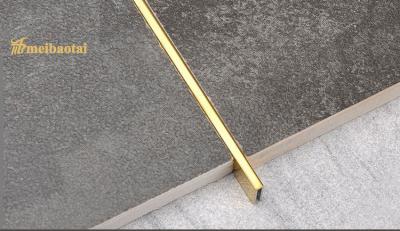 China guarnição de aço inoxidável da telha de 12mm, borda de aço inoxidável da beira da telha de 40 Elongness à venda