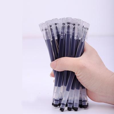 China Plumas automáticas de relleno de tinta con gel de relleno de tinta 05 mm para bolígrafo de plástico de colores a granel en venta