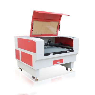China Máquina &Cutting Mini Metal Cutting Machine de Mini Laser Engraving do CO2 à venda