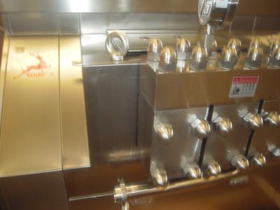 China Steel 32Mpa Compact Dairy Milk Homogenizer Machine for sale