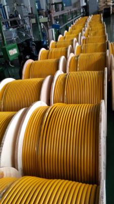 China Chaqueta amarilla de alimentación de la mina de carbón del cable del VHF de la frecuencia ultraelevada de la chaqueta libre permeable del halógeno en venta