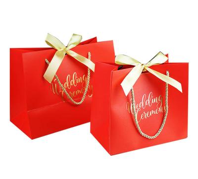 China Bolsa de compras de cartón Gelebor Pantone Love Wedding Gift Bag para dulces en venta