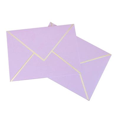 China Tamaño de encargo impreso púrpura verde roja destrozado del sobre de la bolsa de papel en venta