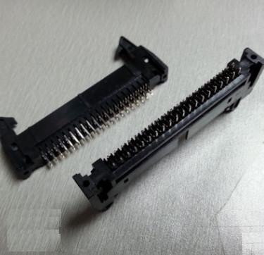 China 2.54mm Neigung IDC Sockel-Verbindungsstückschwarzes 6 Stift 8 10 12 14 16 18 20 24 26 30 34 40 44 50 64 zu verkaufen