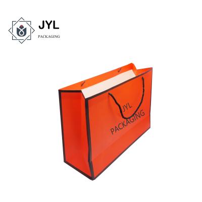 China Thicken Dustproof Cardboard Gift Bags , ISO9001 Recycled Paper Shopping Bags for sale
