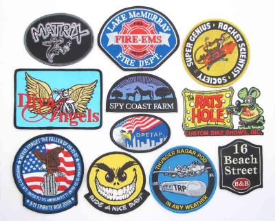 China Heat Transfer Clothing Embroidered Patches School Club Uniform Badge Twill for sale