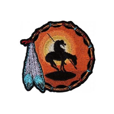 China Custom Clothing Accessories  Iron On Badge Patches Heat cut Embroidered Fabric Decorative à venda
