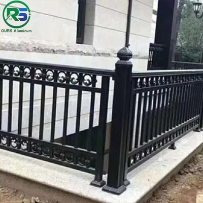 China Black Contemporary Aluminum Fence Panel Pre - Assembled Classic Spear Top for sale