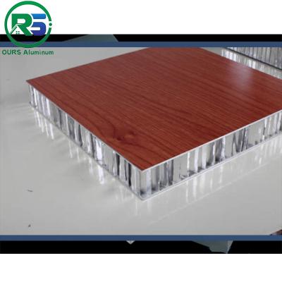 Китай Огнеупорная внутренняя стена Алюминиевые панели для соломенных плит 4x8 Алюминиевые архитектурные плитки Tegular продается