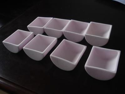 China Custom Alumina Ceramic Crucible , Semi Circle Engineered Ceramics Crucibles Boat for sale