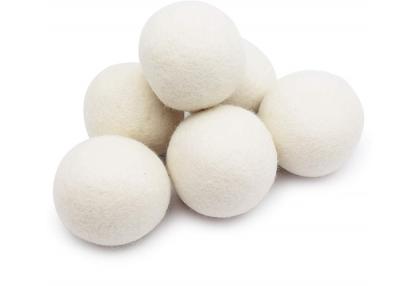 China Natural Sturdy Wool Felt Balls Custom Size Color For Dryer Machine for sale